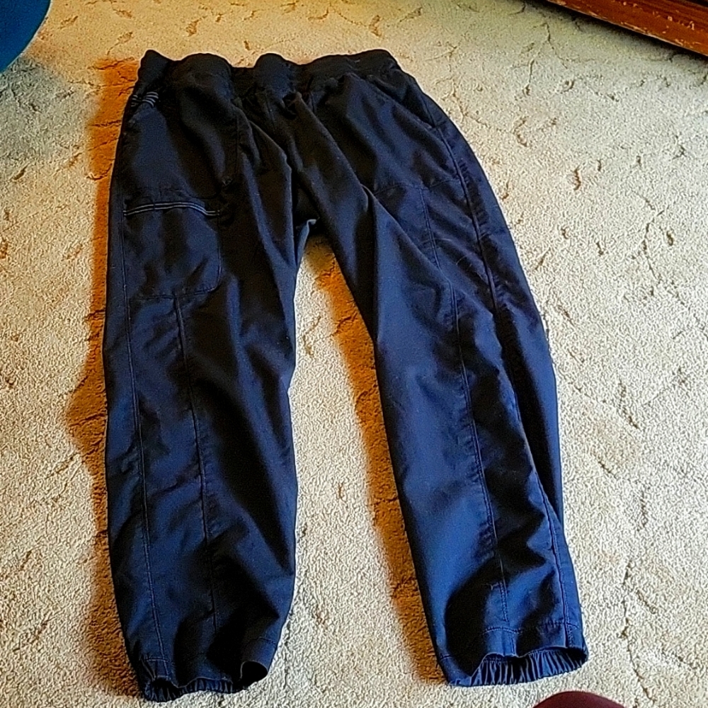 Size med black scrub pants